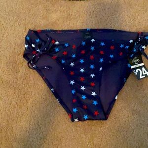 Cute ref white and blue bottom